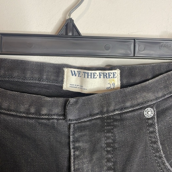 Free People | Women’s Dahlia Low Rise Stacked Jeans in Back to Black Size 29 NWT - Picture 3 of 9